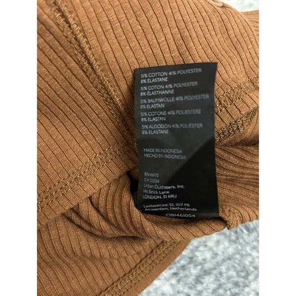 Urban Outfitters Brown Sleeveless Collared Blouse - Picture 9 of 11